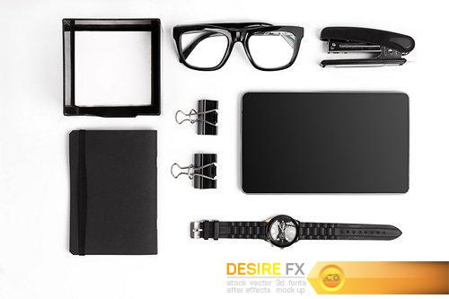 Blank notepad with clips, pens and glasses – 31 UHQ JPEG